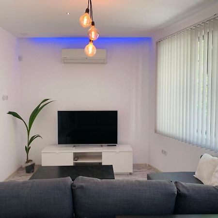 Nordic Style Apartment With Underground Parking Sofia Exterior foto