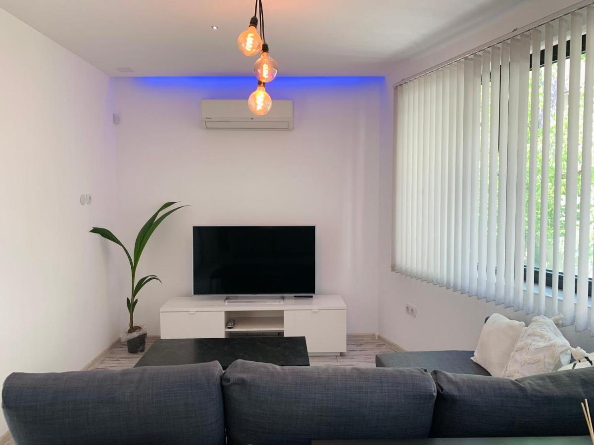 Nordic Style Apartment With Underground Parking Sofia Exterior foto
